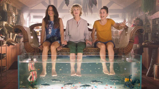 LARGUÉES – Movie Trailer